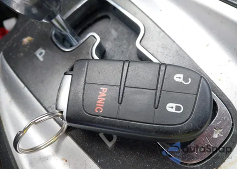 2014 Dodge Journey Sxt z USA, uszkodzony, nr VIN 3C4PDDBG1ET154439